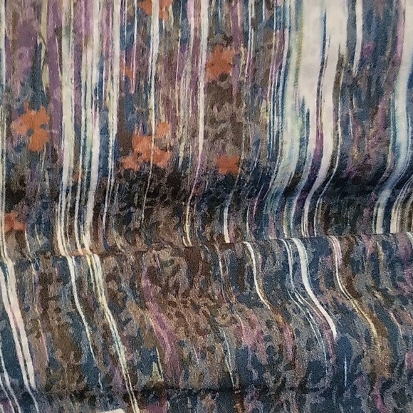 Cute Daisy Fuentes tee. - Picture 3 of 4